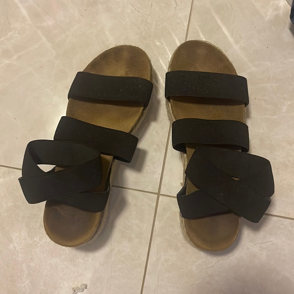 Steve Madden platform sandals